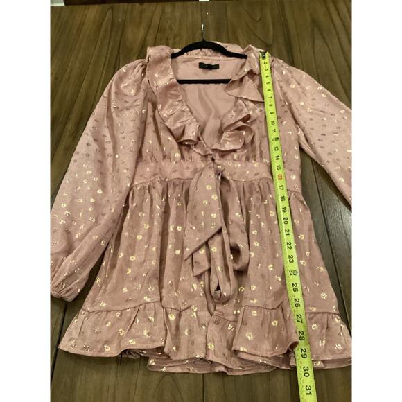 Vici Aeom pink Dante Metallic Ruffle Tie flirty long sleeve v neck Blouse Sz M - Picture 4 of 9